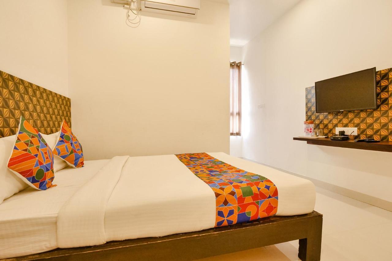 Fabexpress Krishna Suites Mysuru Zewnętrze zdjęcie